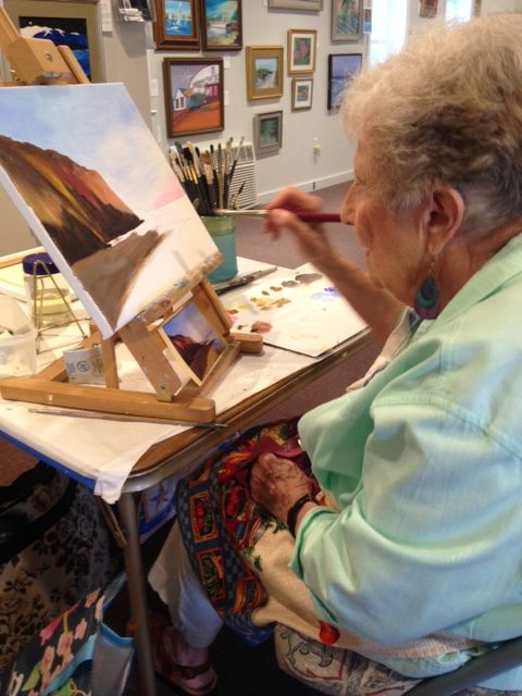 Marion Harcourt demonstrating at Meet The Artist, ©Guild of Harwich Artists